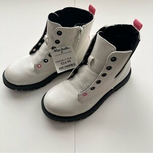 Sugar Girls Boots. White. Size 13. NWT.